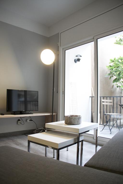 Idyllic Apartment With Terrace Барселона Екстериор снимка
